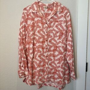 Duluth Button Front Top - Size Large